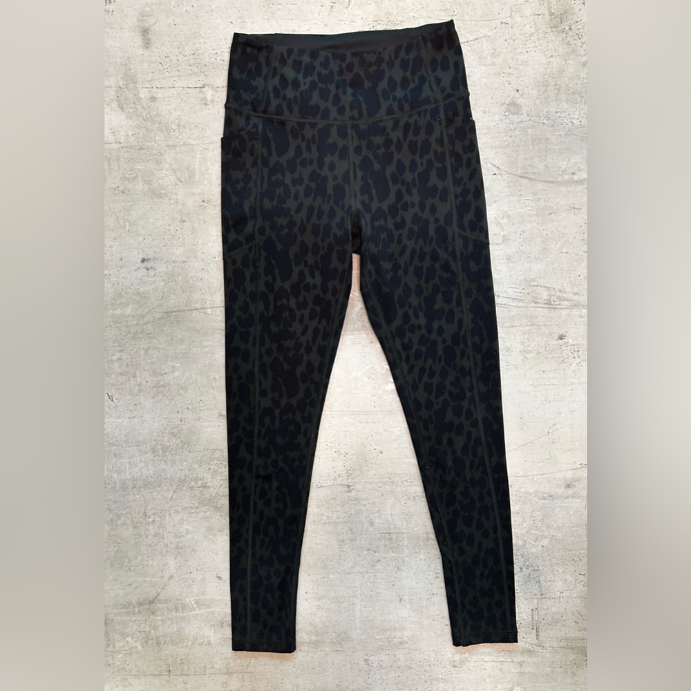 Victorias Secret Leggings Womens Green Leopard Flow On Point Pockets High Rise